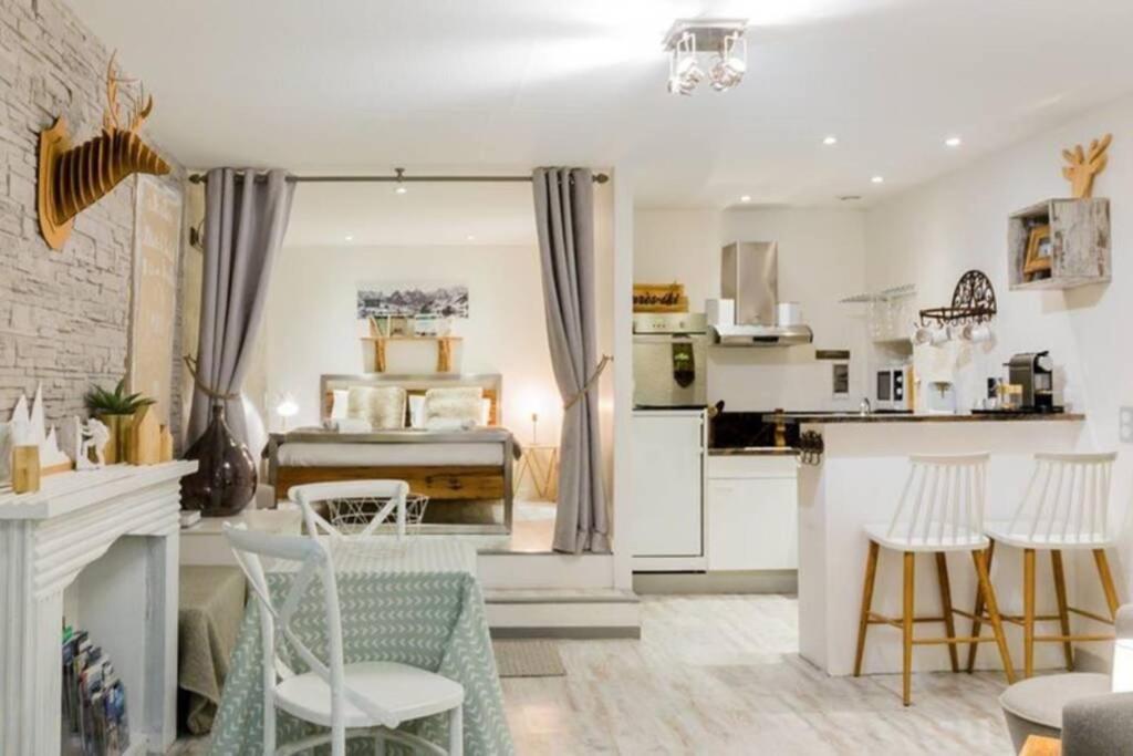 Un Cottage Alpin Chaleureux Dans Le Coeur D Annecy Avec 2 Velos ภายนอก รูปภาพ